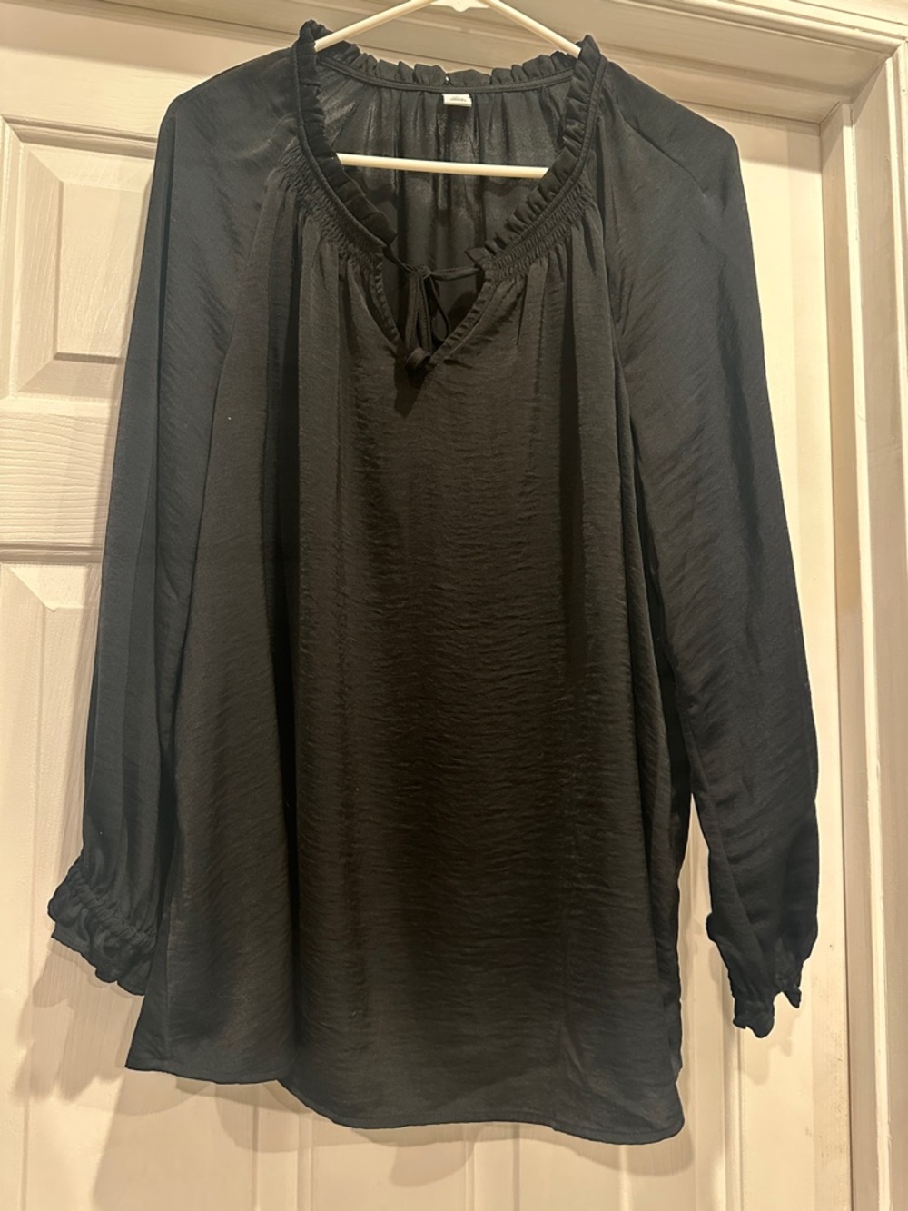 Old Navy Black Peasant-Style Long Sleeve Blouse